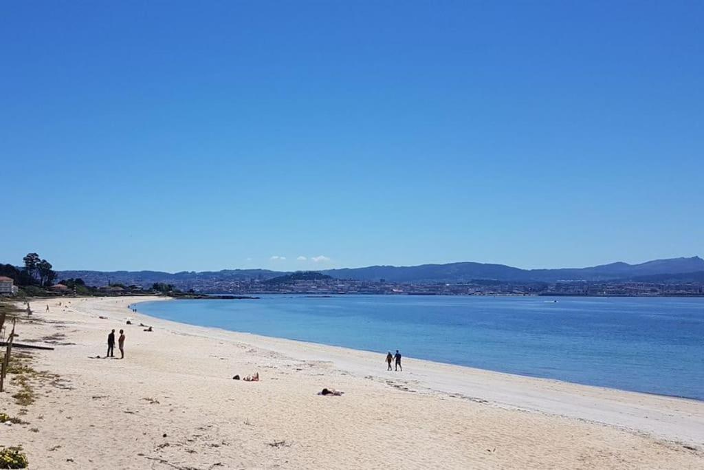 Ideal En Primeira Linea De Playa By Cabana Rentals Cangas do Morrazo Esterno foto